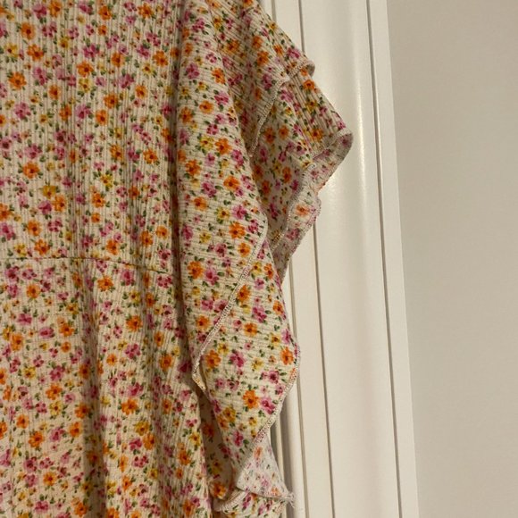 Acting Pro Floral Ruffle Blouse - Multicolor - Picture 3 of 4